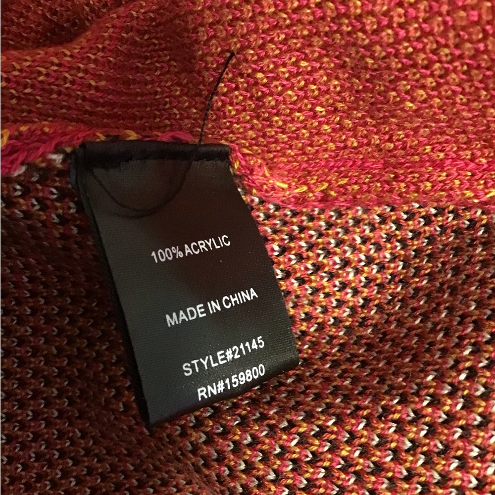 Elegant Red and Gold Open Cardigan - Picture 6 of 7
